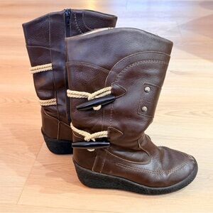 Burberry brown leather wedge boots with toggle closures size Women's 8 EU 38